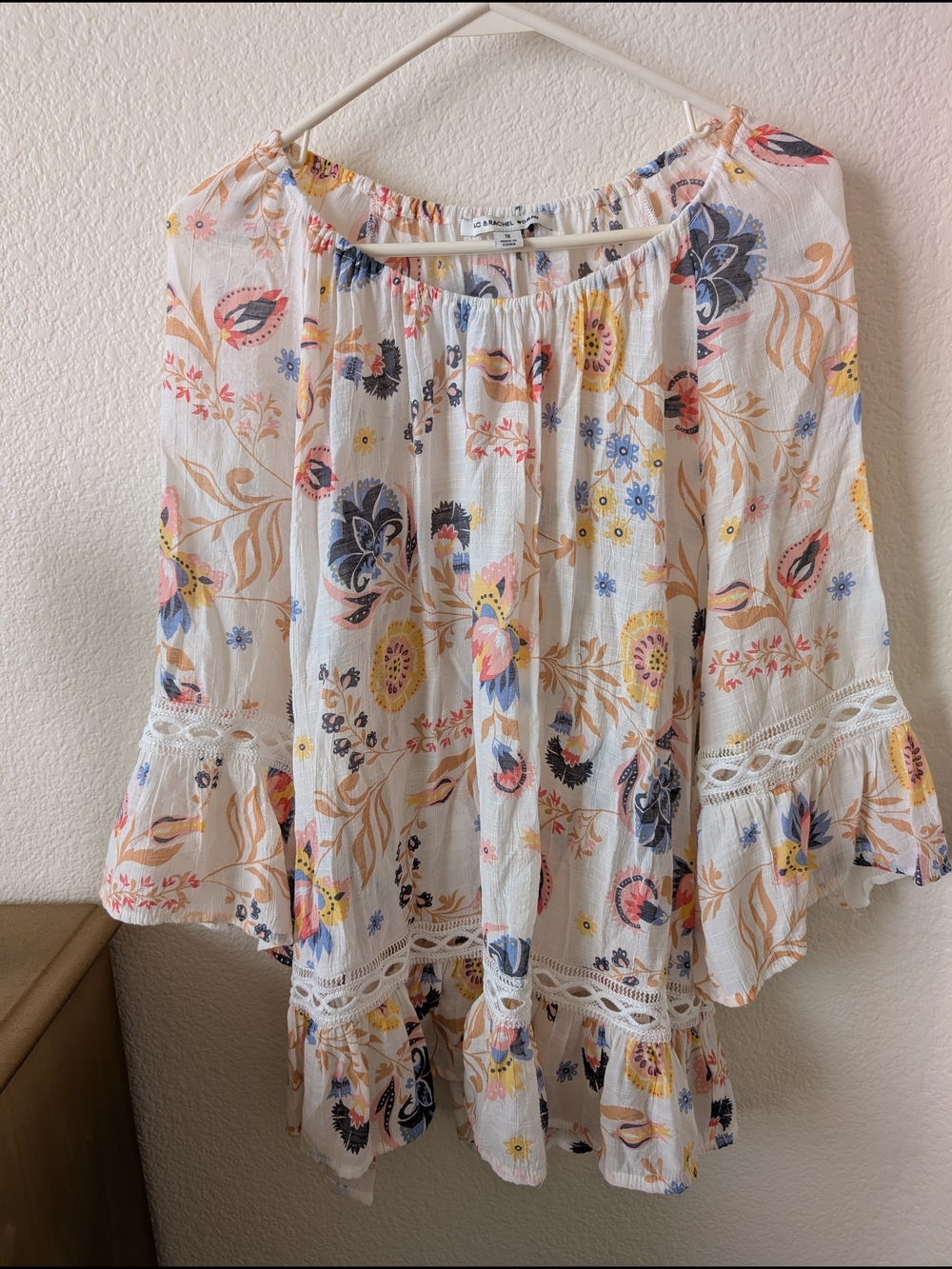 Zac & Rachel White Floral Peasant Tunic with Crochet Trim